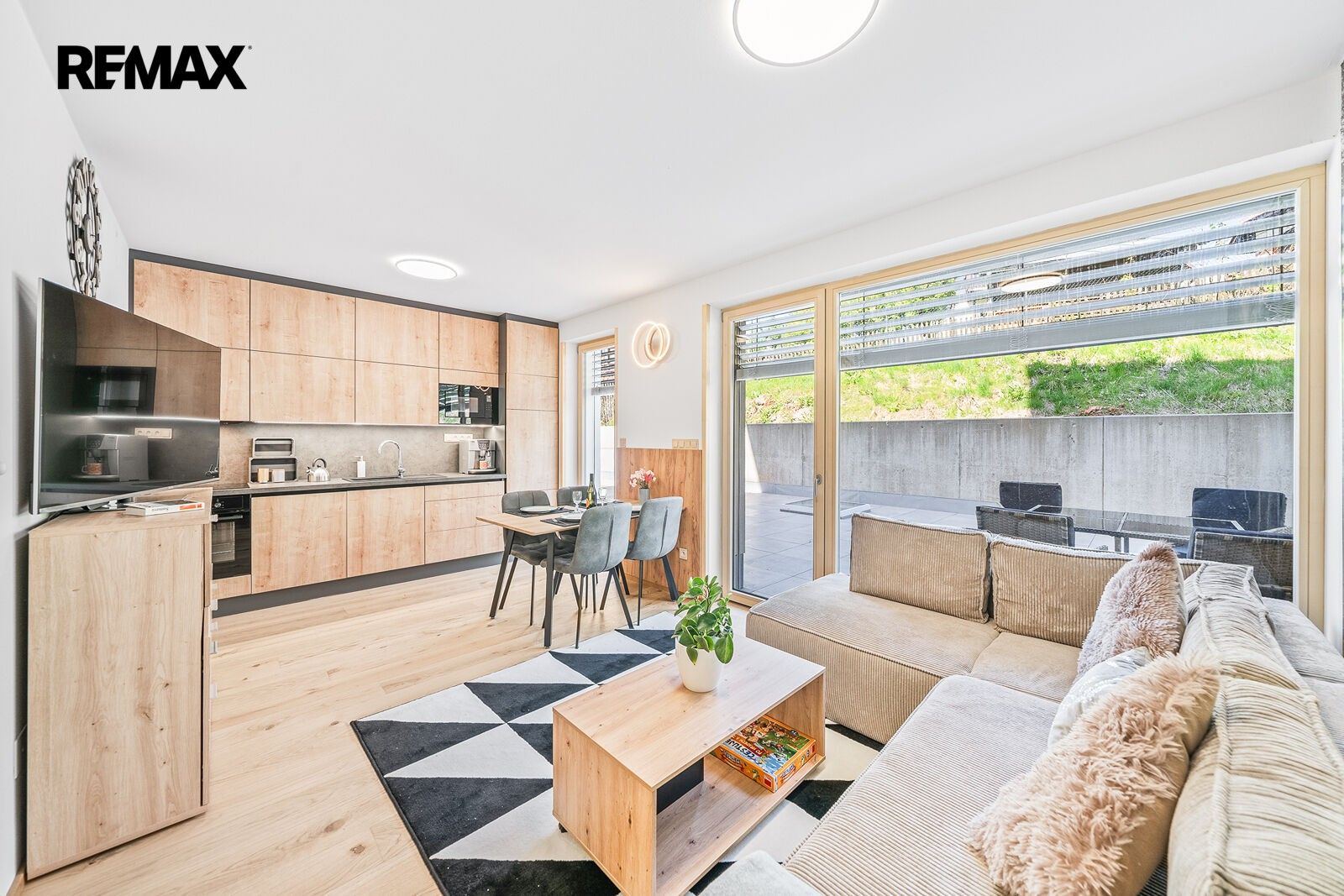 Pronájem bytu 2+kk 43 m² - foto 1