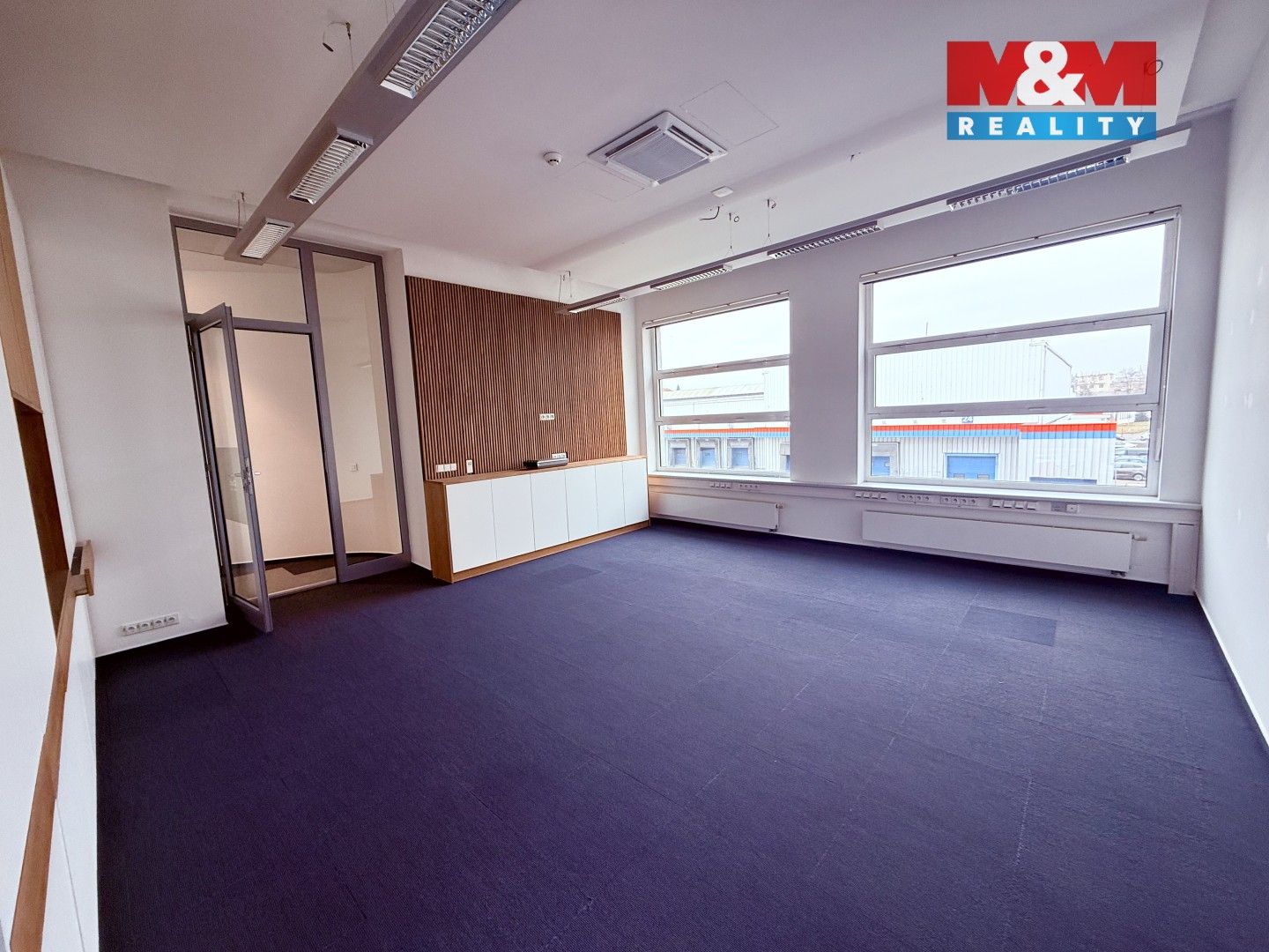 Pronájem komerčního prostoru 90 m² - foto 12