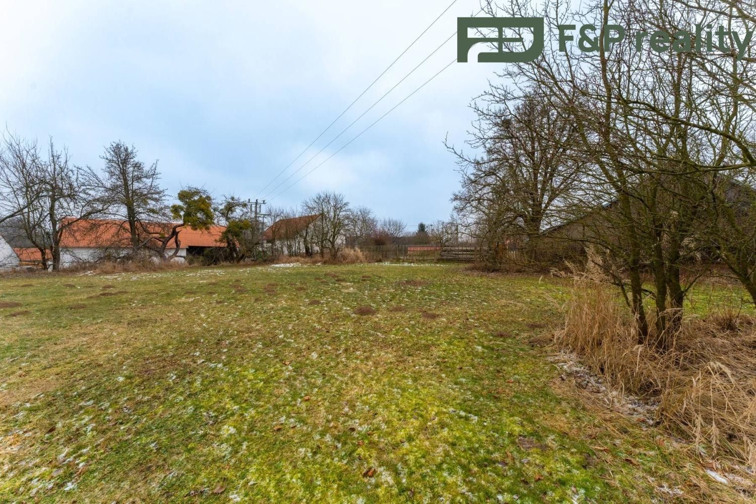 Prodej pozemku 1400 m² - foto 1