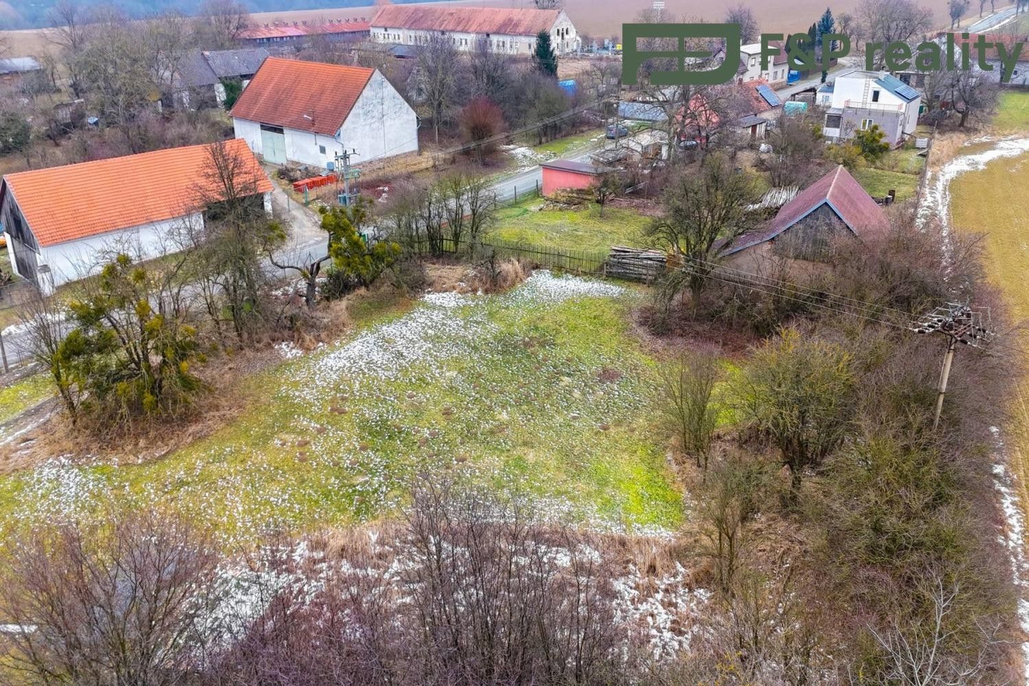 Prodej pozemku 1400 m² - foto 3