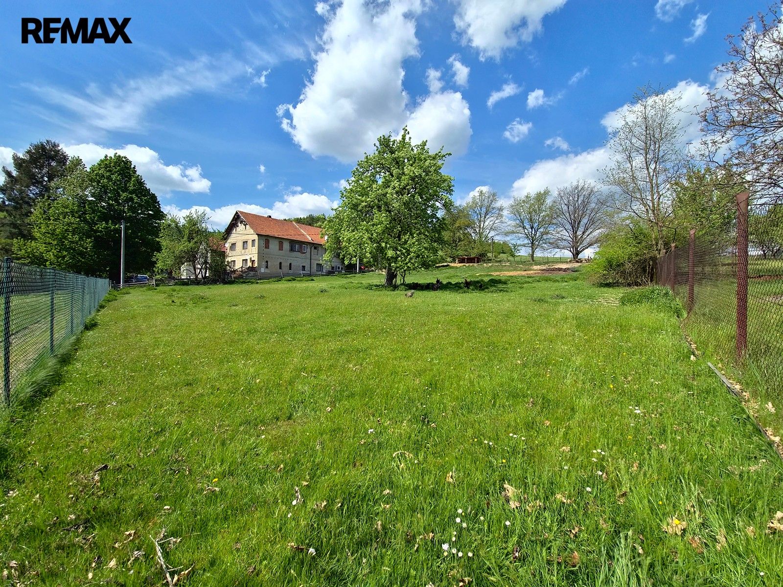 Prodej pozemku 1384 m² - foto 4