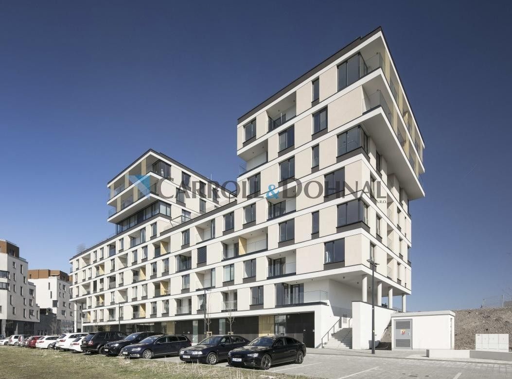 Pronájem bytu 4+kk 112 m² - foto 1