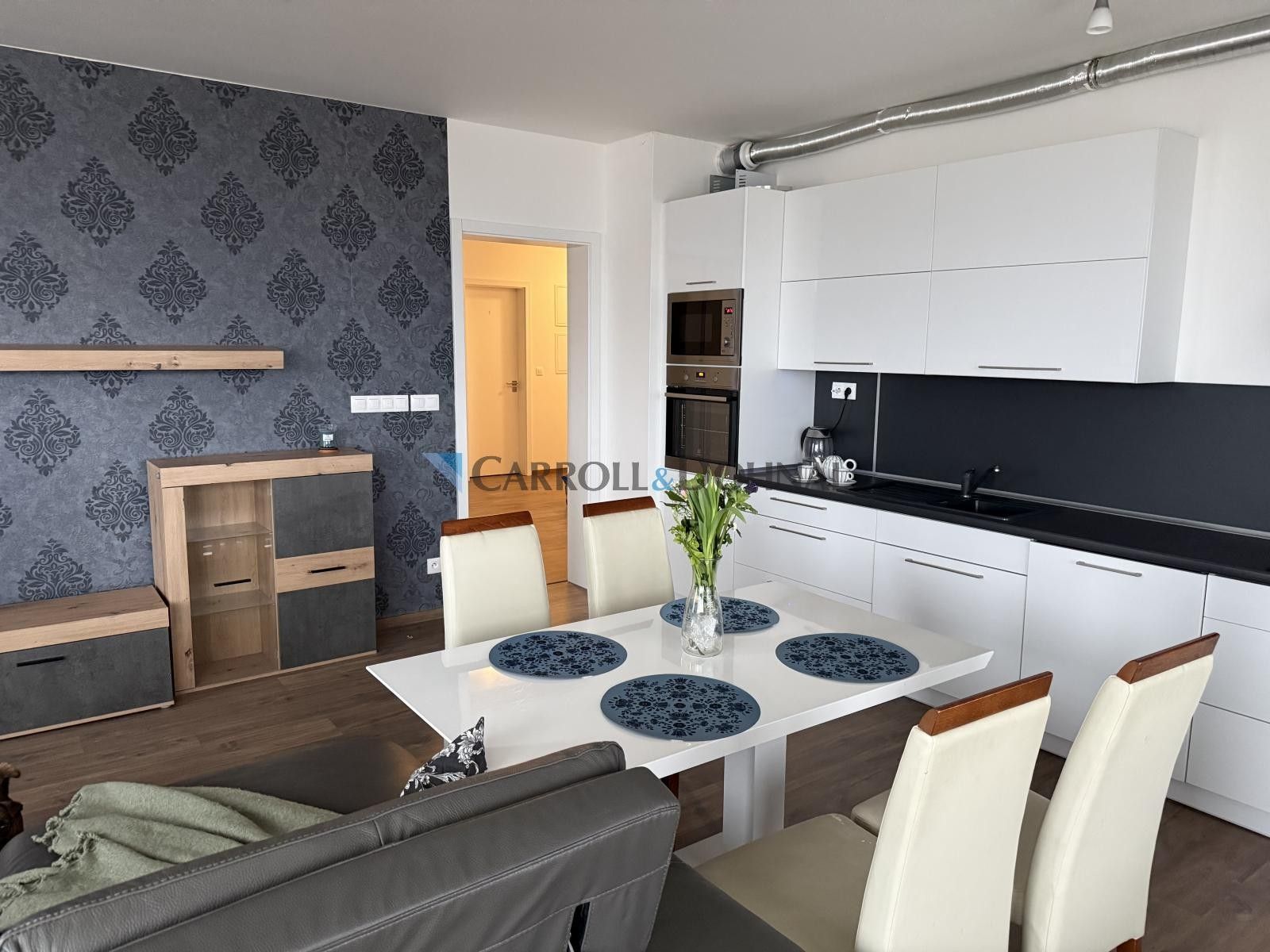 Pronájem bytu 4+kk 112 m² - foto 6