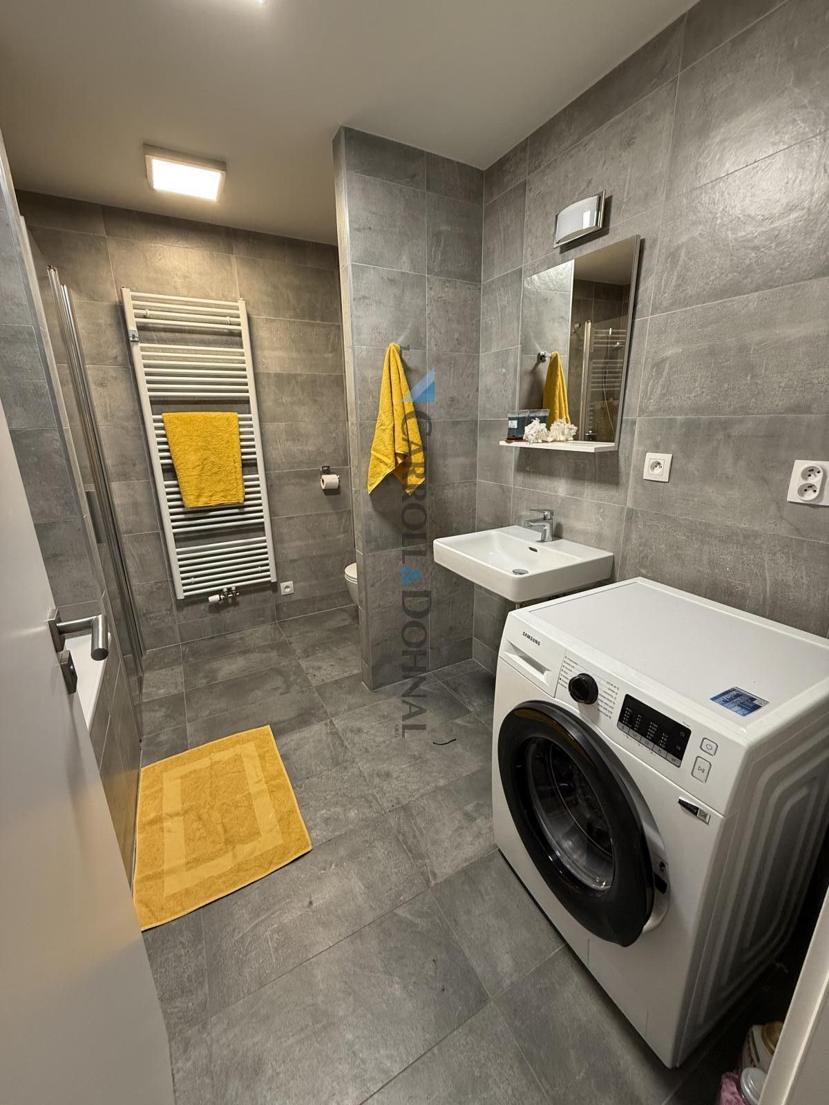 Pronájem bytu 4+kk 112 m² - foto 17
