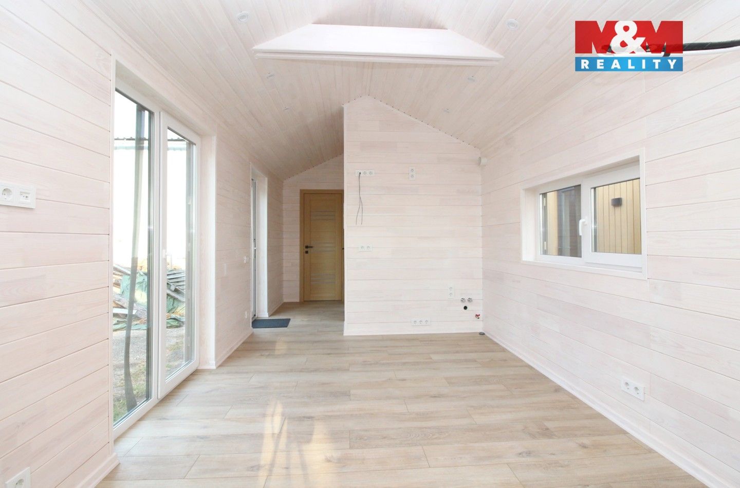 Prodej nemovitosti 38 m² - foto 2