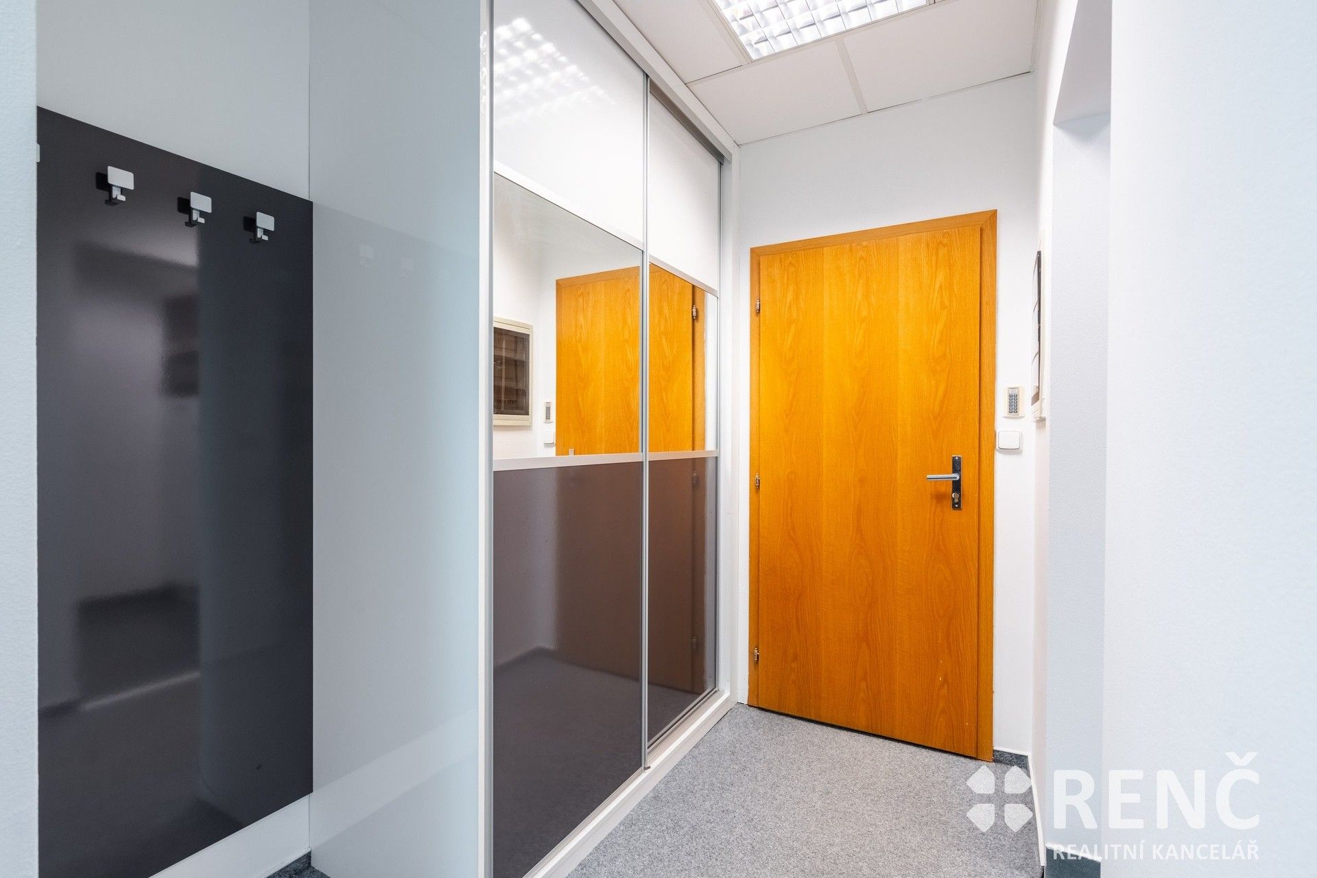 Prodej komerčního prostoru 70 m² - foto 4
