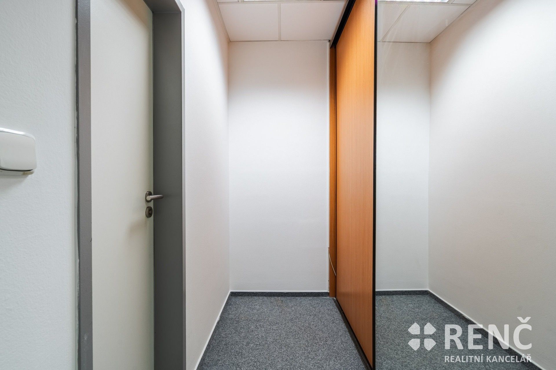 Prodej komerčního prostoru 70 m² - foto 16