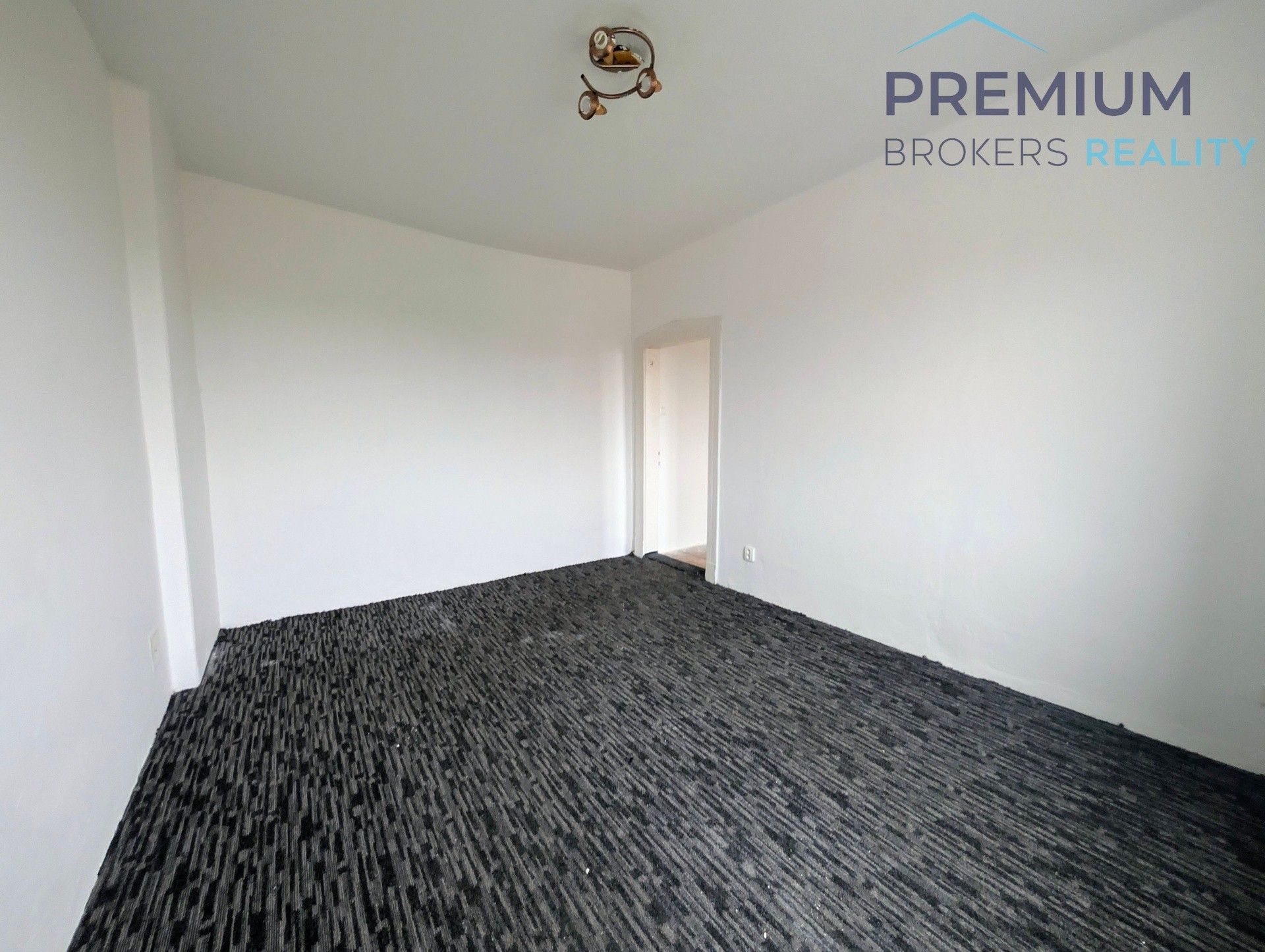 Pronájem bytu 1+1 40 m² - foto 3