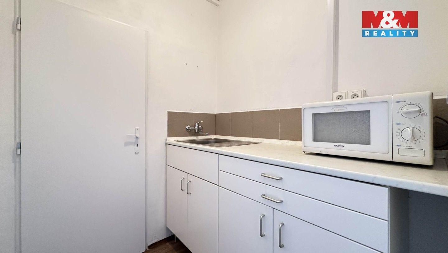 Pronájem komerčního prostoru 57 m² - foto 9