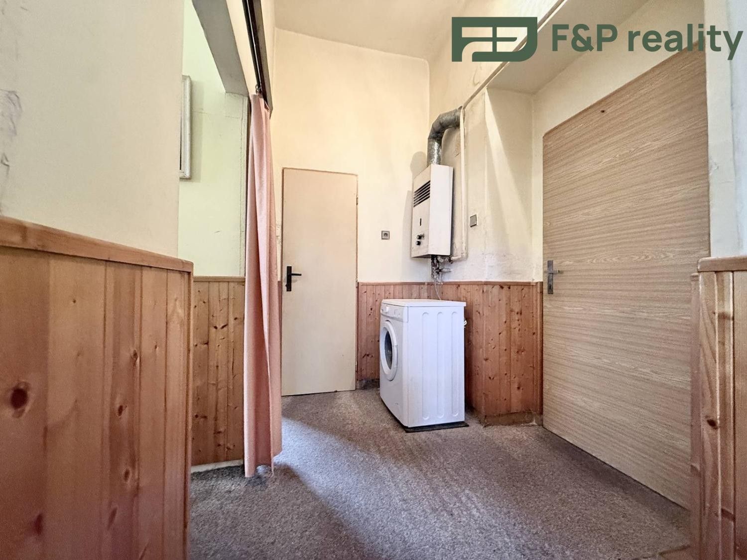 Prodej bytu 2+1 42 m² - foto 1