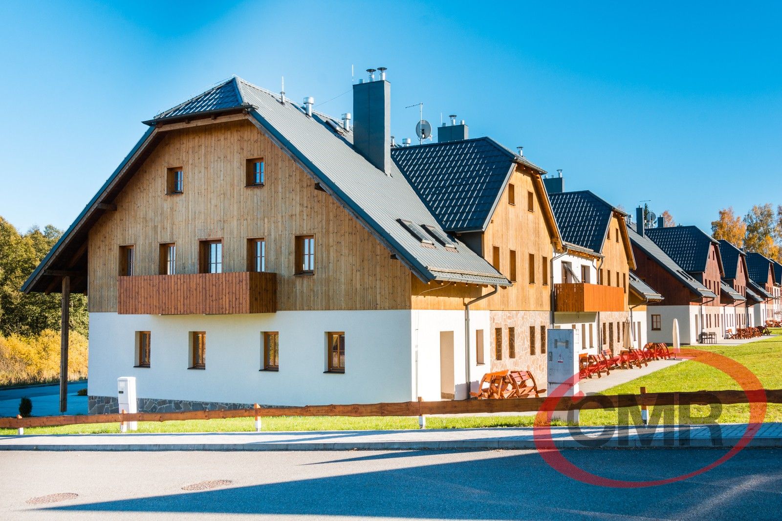 Prodej nemovitosti 64 m² - foto 1