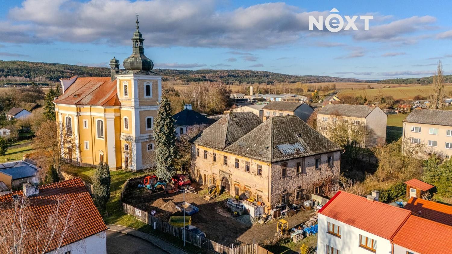 Prodej nemovitosti 800 m² - foto 2
