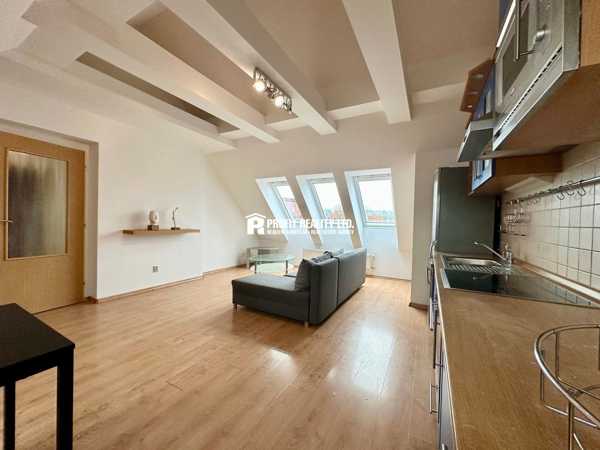 Prodej bytu 2+kk 57 m² - foto 3