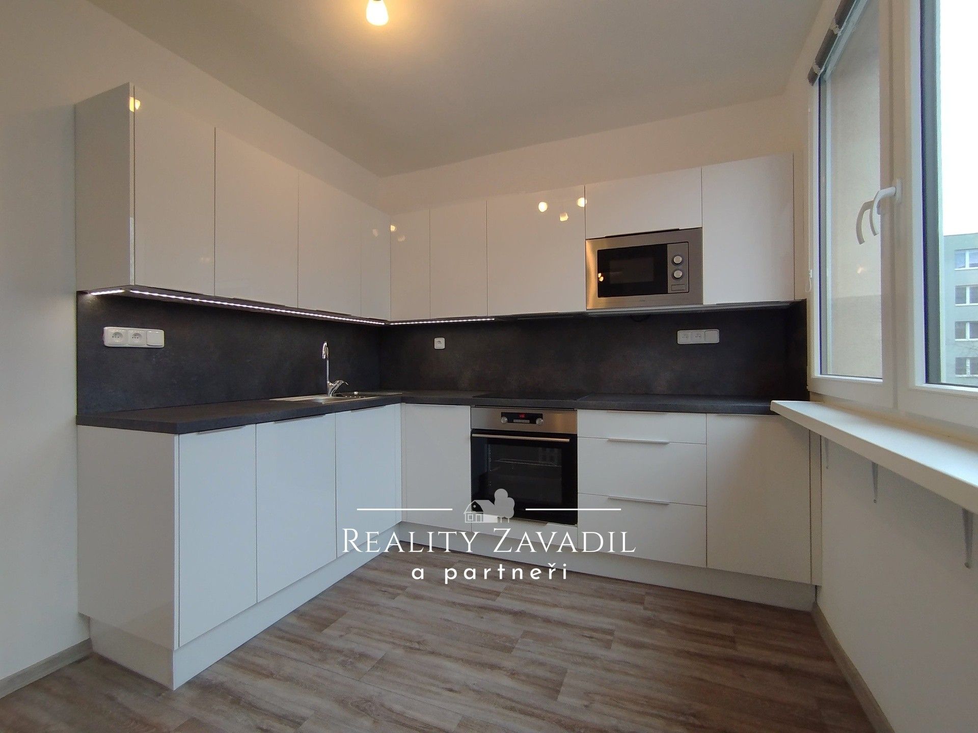 Prodej bytu 2+kk 43 m² - foto 2