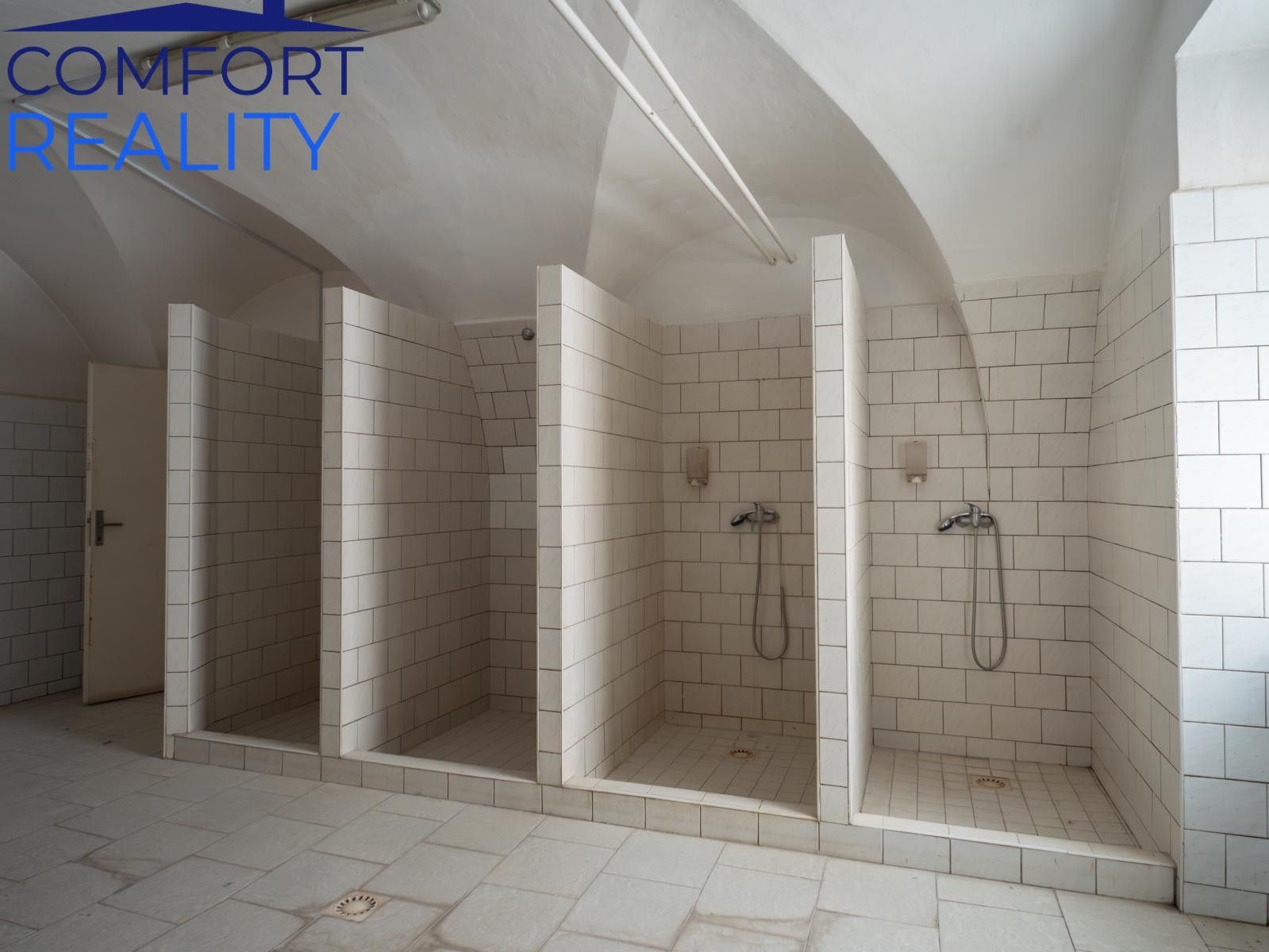 Prodej nemovitosti 1900 m² - foto 20