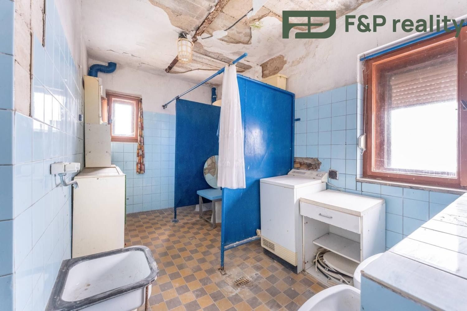 Prodej nemovitosti 300 m² - foto 17