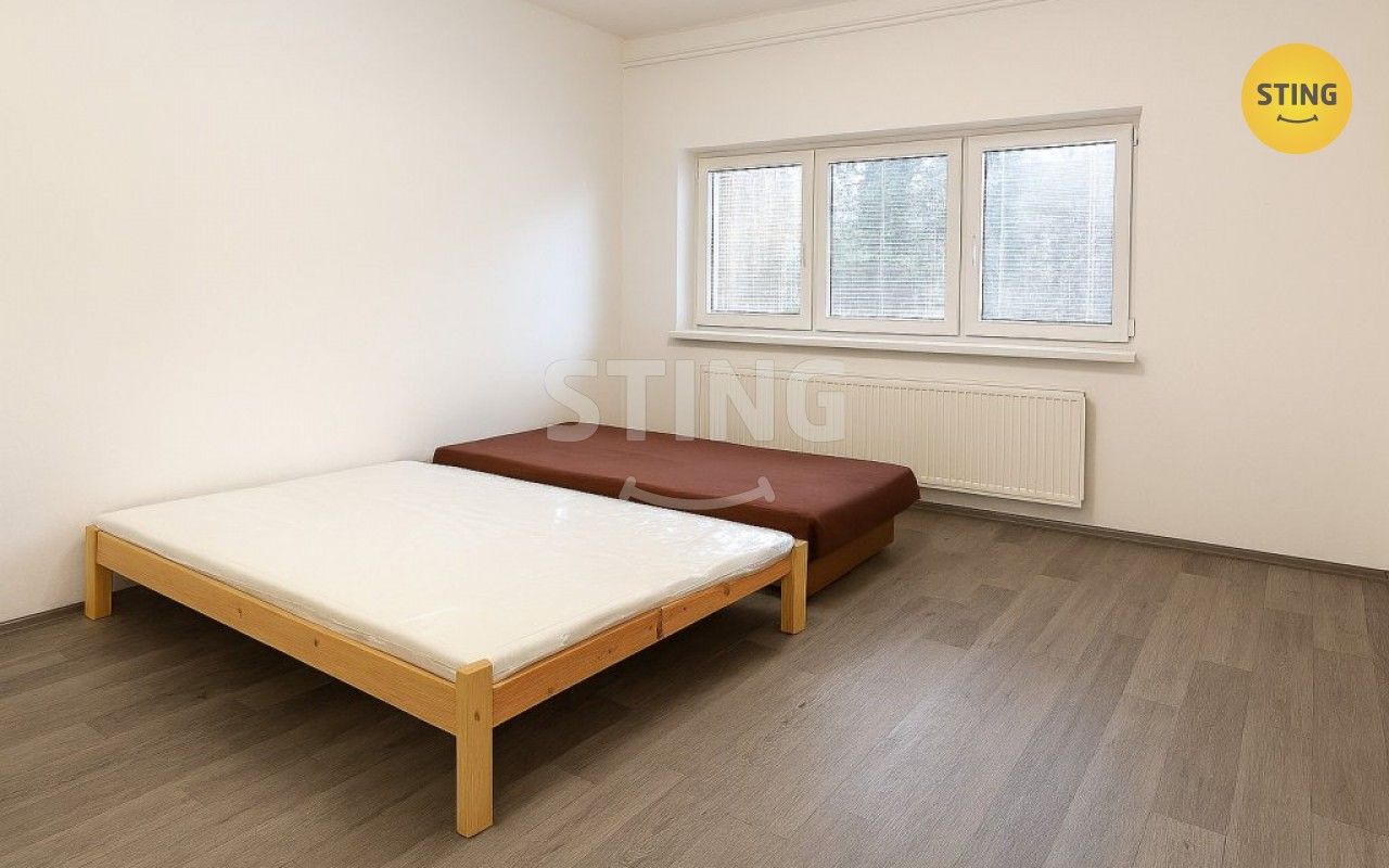 Pronájem bytu 2+1 64 m² - foto 3