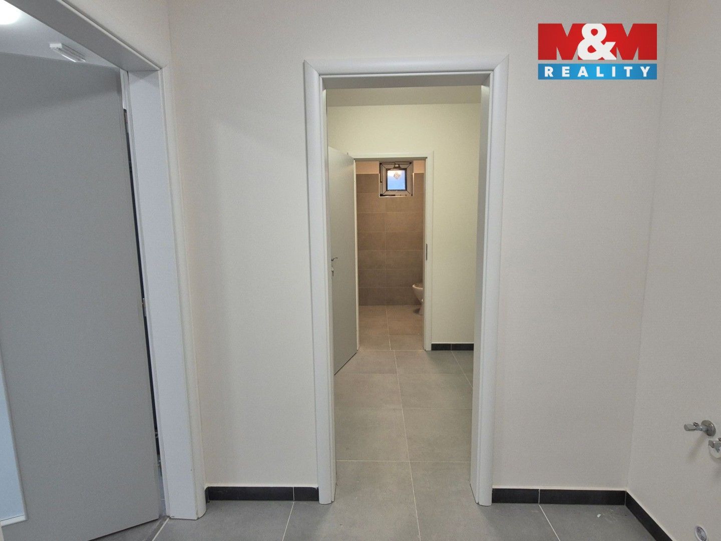 Pronájem komerčního prostoru 128 m² - foto 11