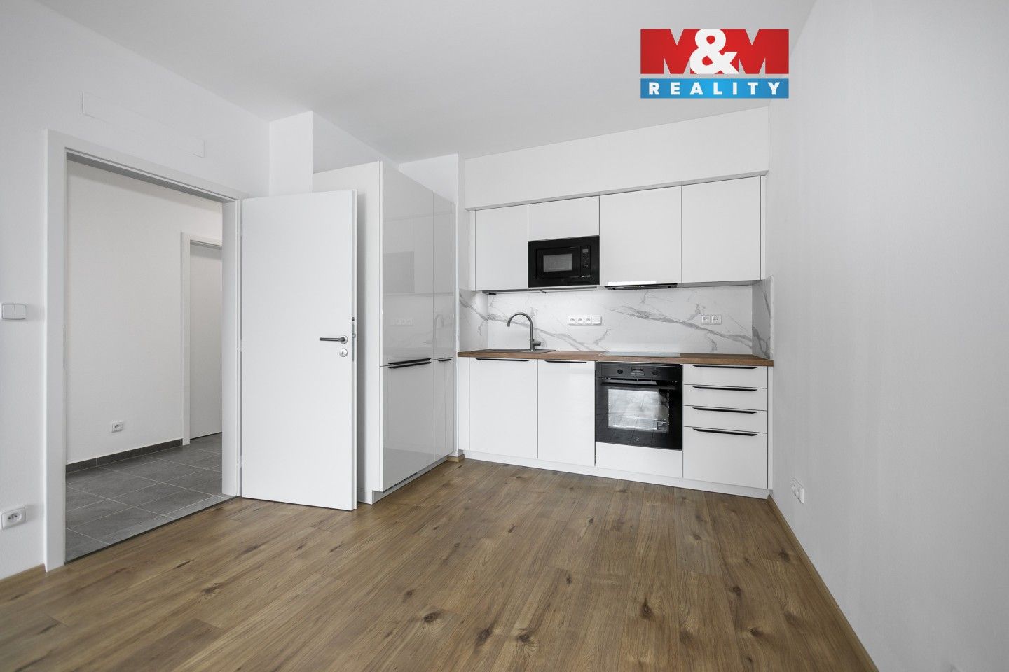 Pronájem bytu 2+kk 66 m² - foto 1