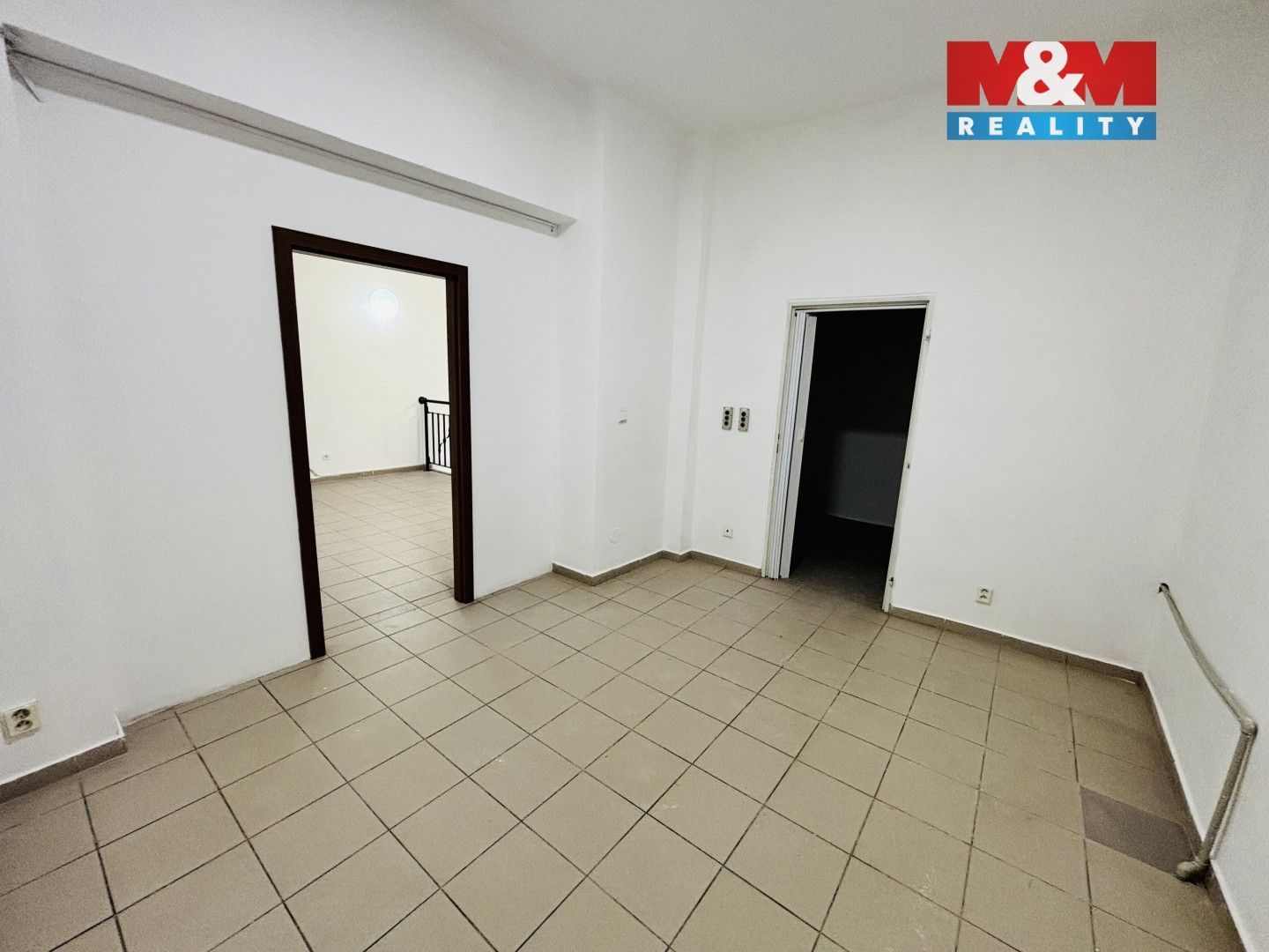 Pronájem komerčního prostoru 360 m² - foto 14