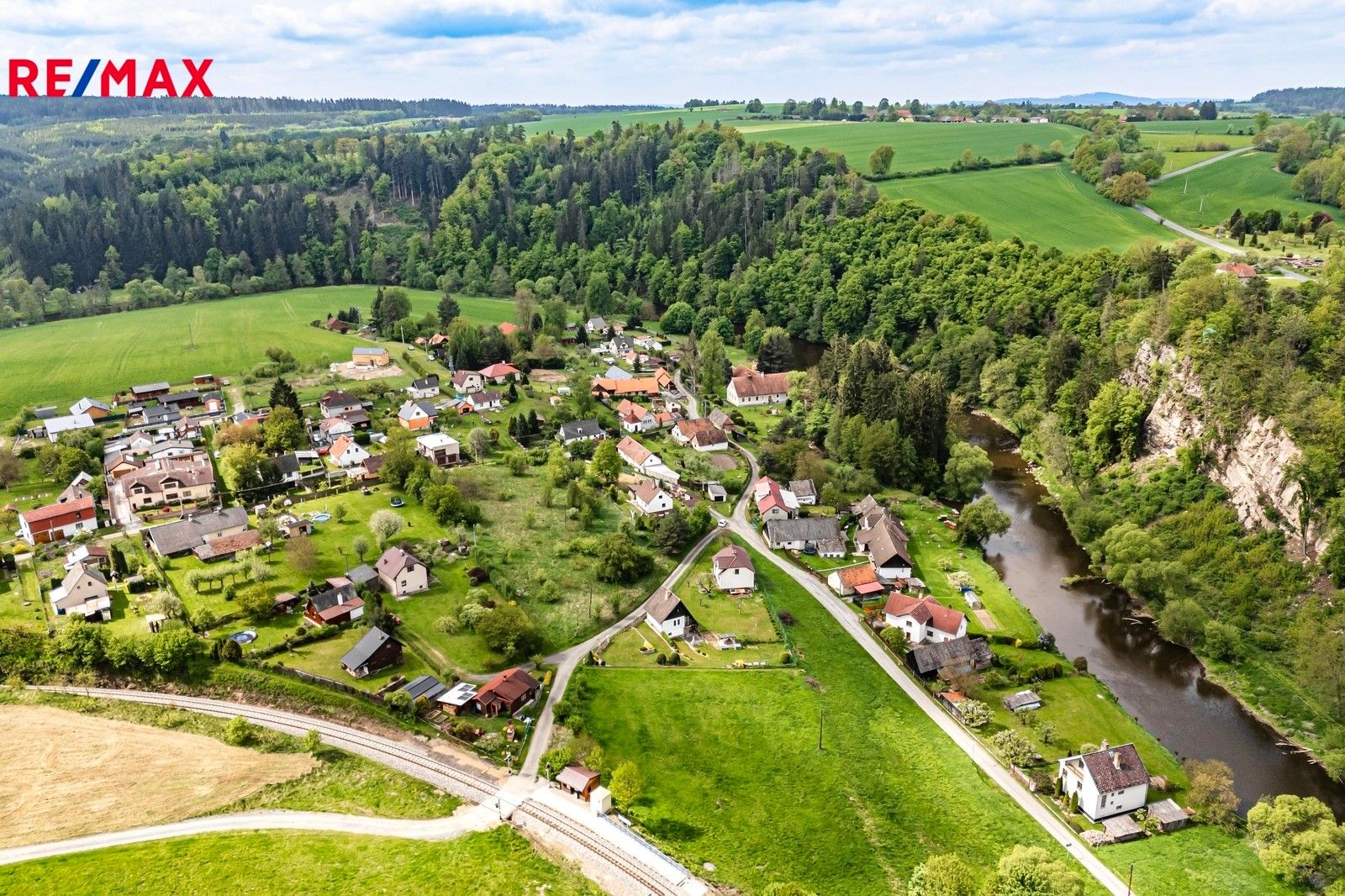 Prodej pozemku 800 m² - foto 10