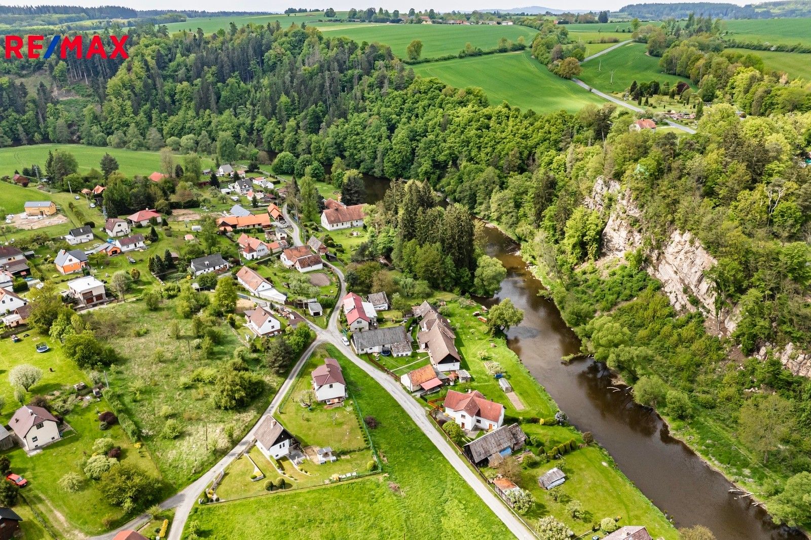 Prodej pozemku 800 m² - foto 11