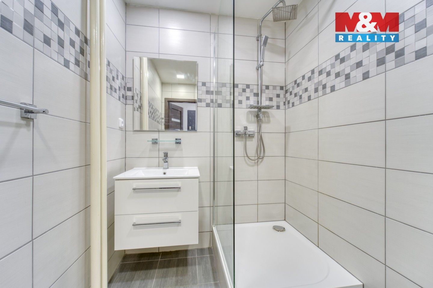 Pronájem bytu 2+1 57 m² - foto 4