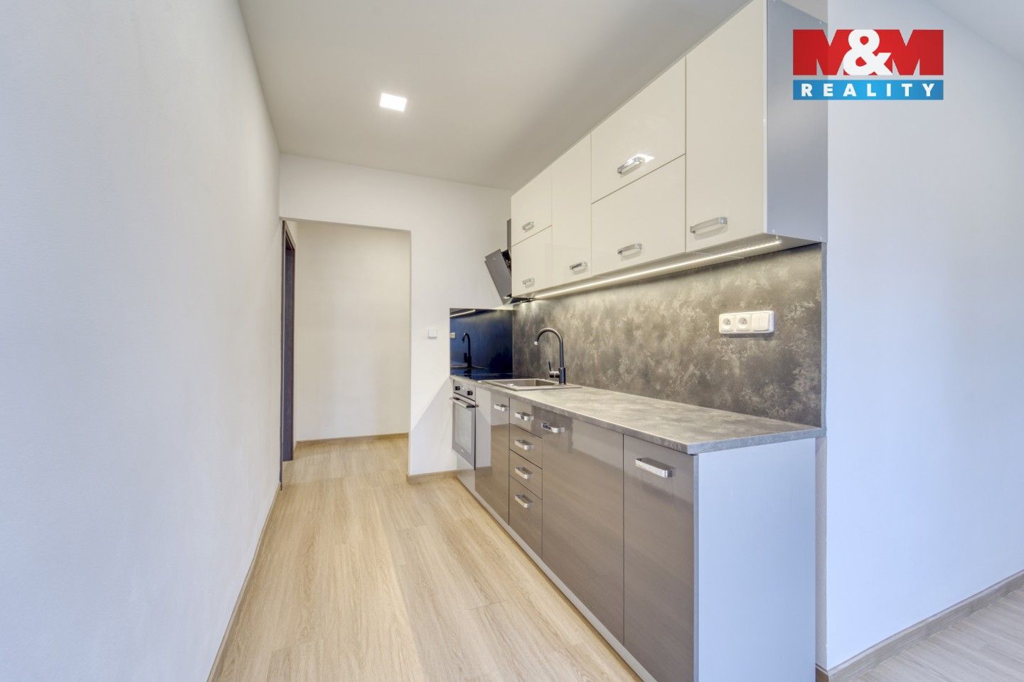 Pronájem bytu 2+1 57 m² - foto 8