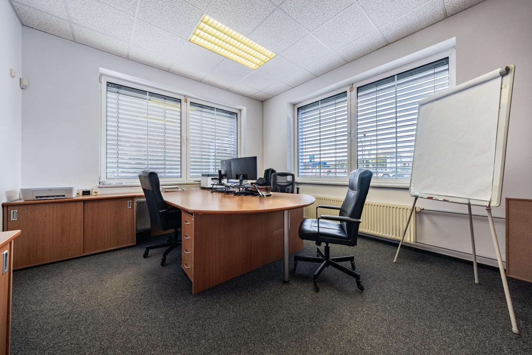 Pronájem komerčního prostoru 51 m² - foto 1