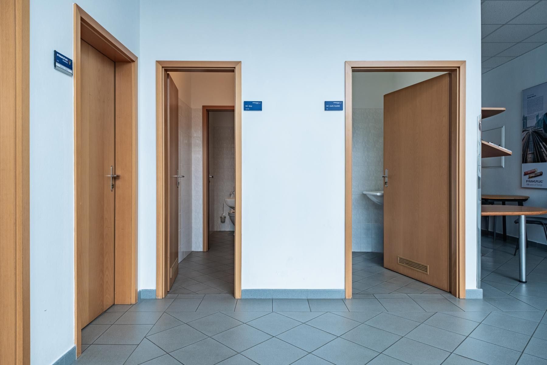 Pronájem komerčního prostoru 51 m² - foto 4