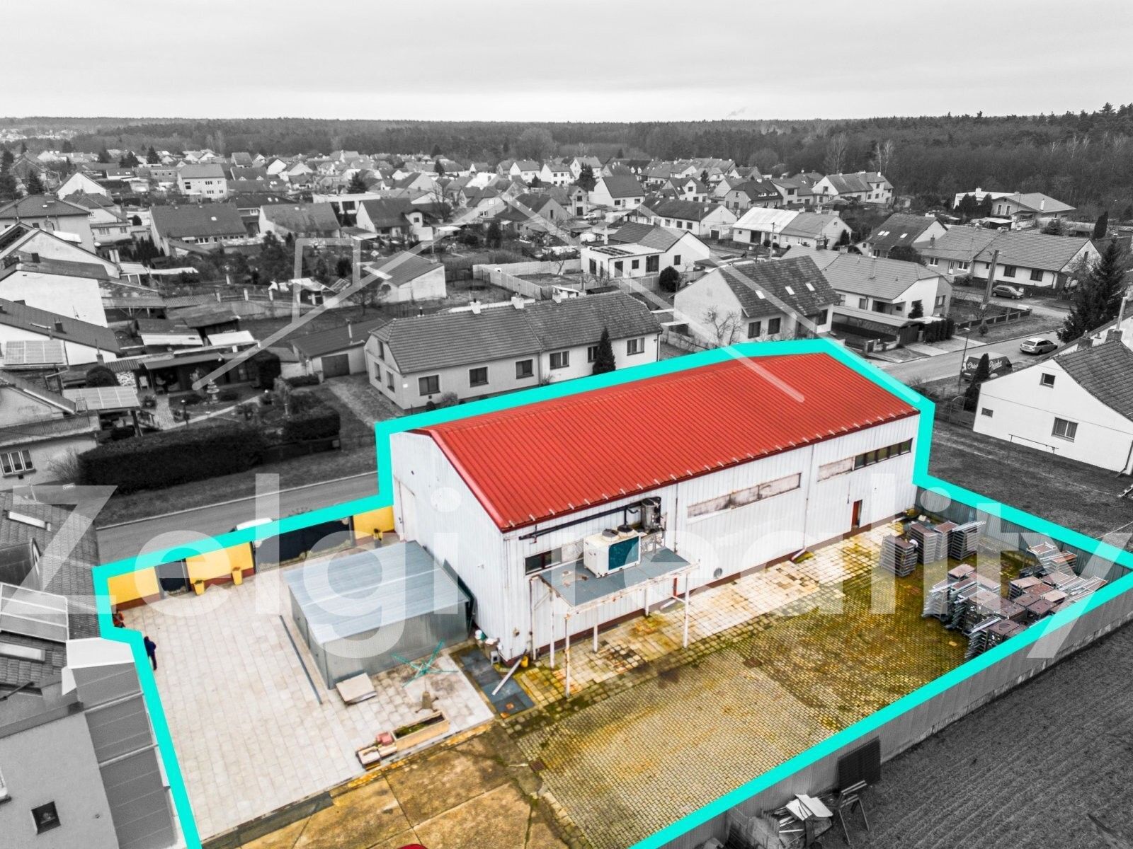 Pronájem komerčního prostoru 355 m² - foto 2