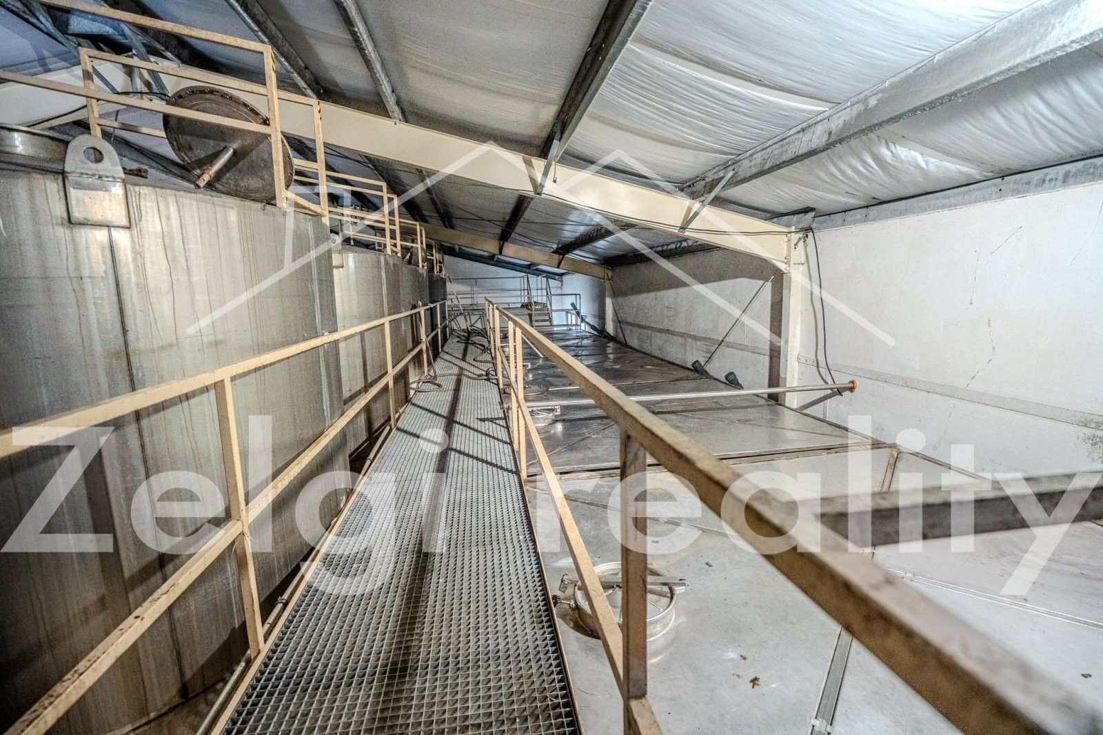 Pronájem komerčního prostoru 355 m² - foto 12