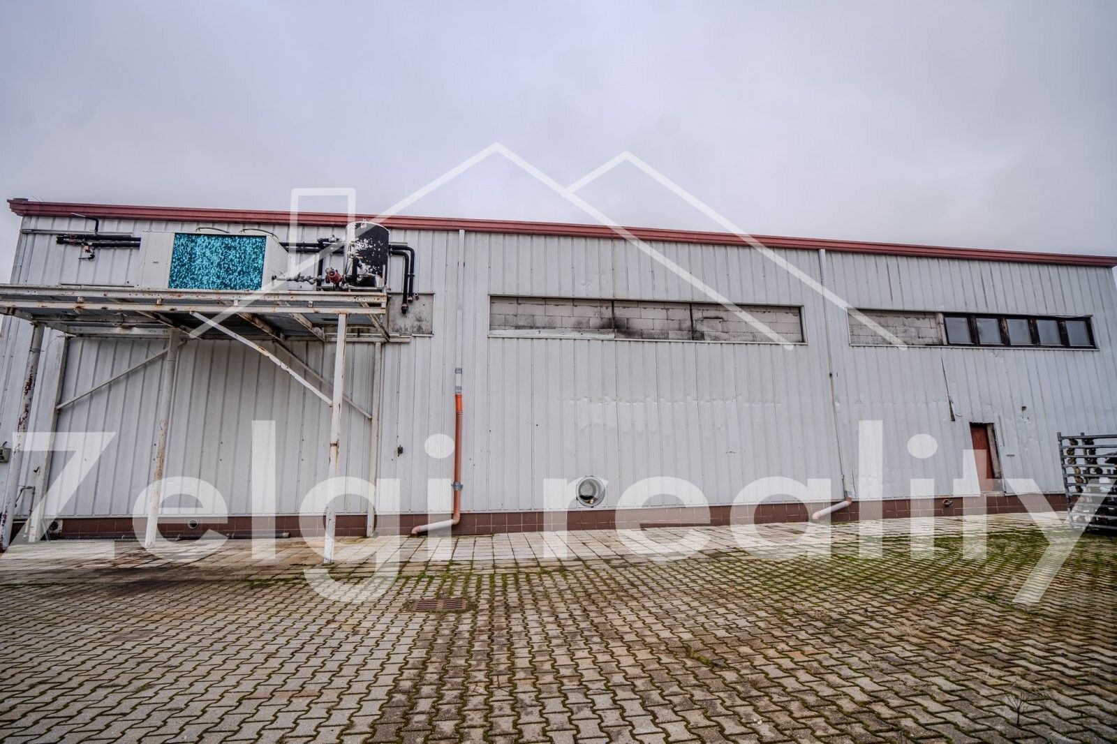 Pronájem komerčního prostoru 355 m² - foto 14