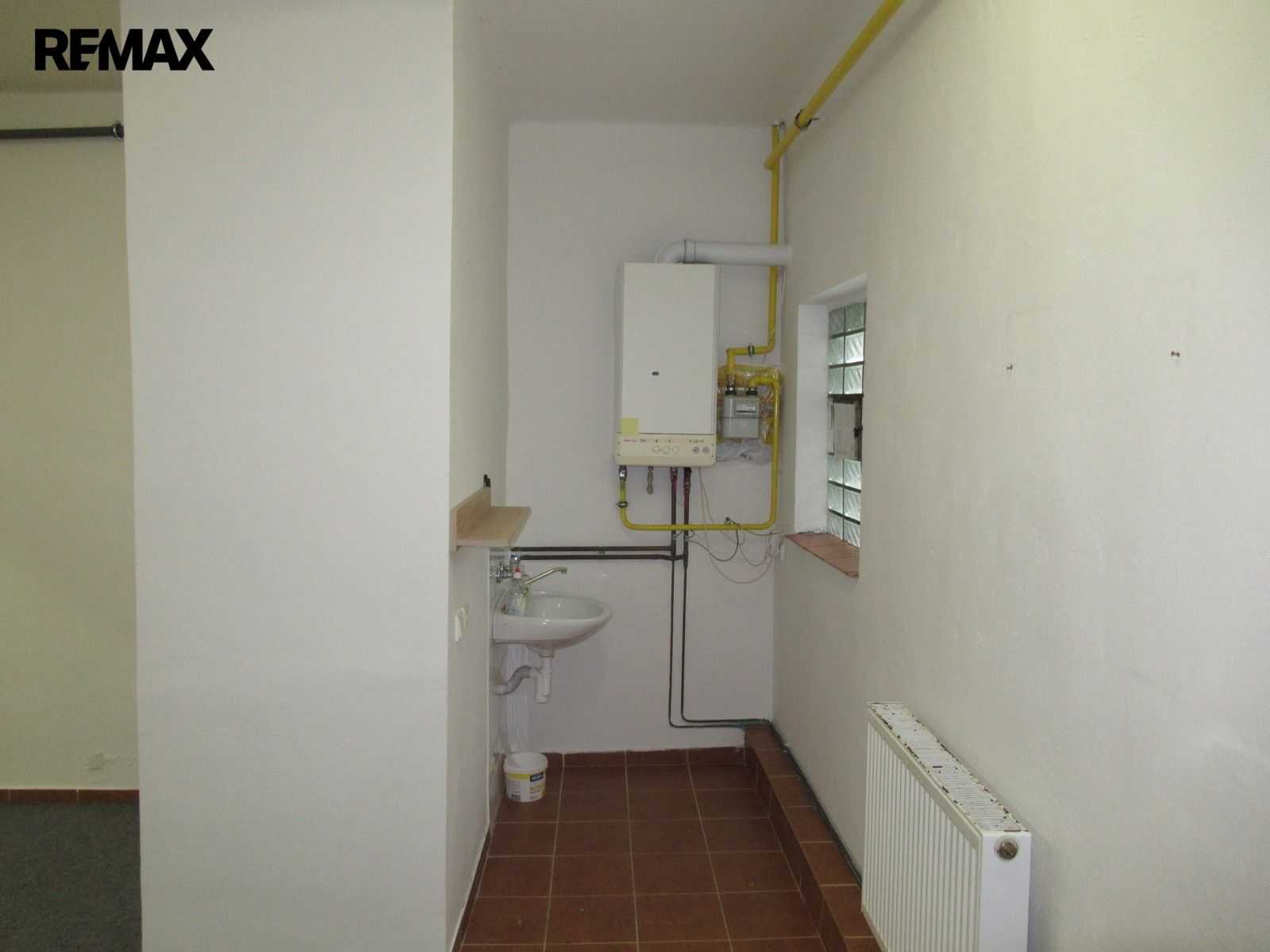 Pronájem komerčního prostoru 69 m² - foto 4