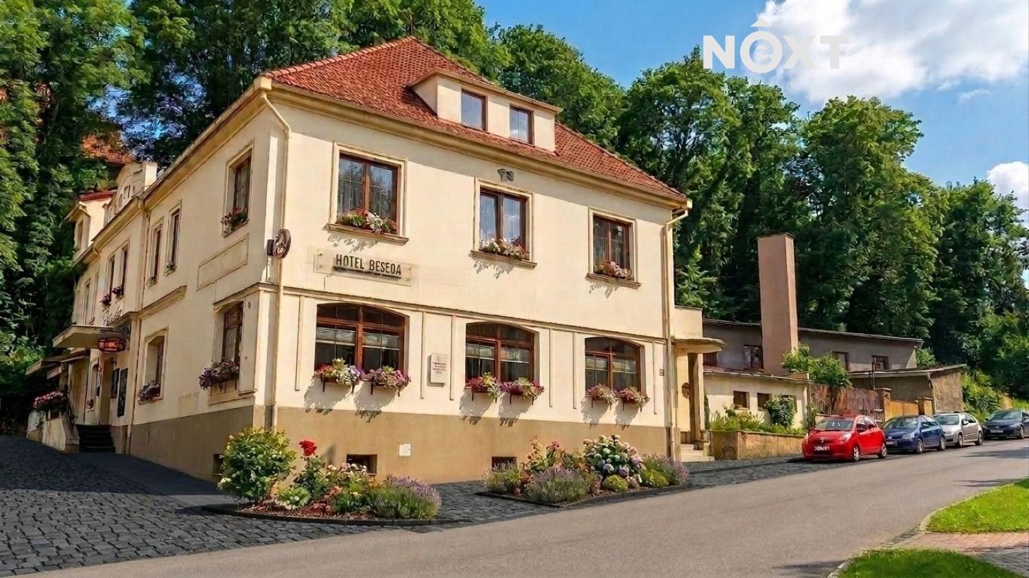 Prodej nemovitosti 1100 m² - foto 2