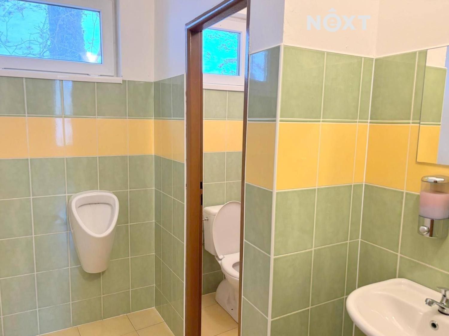 Prodej nemovitosti 1100 m² - foto 24