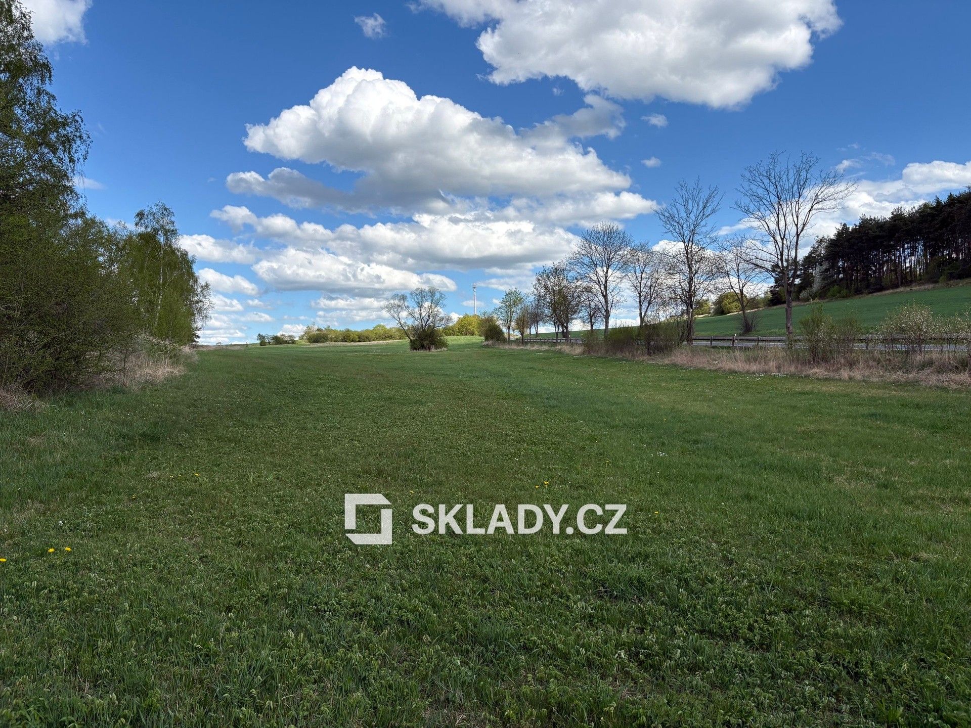 Prodej pozemku 13700 m² - foto 2