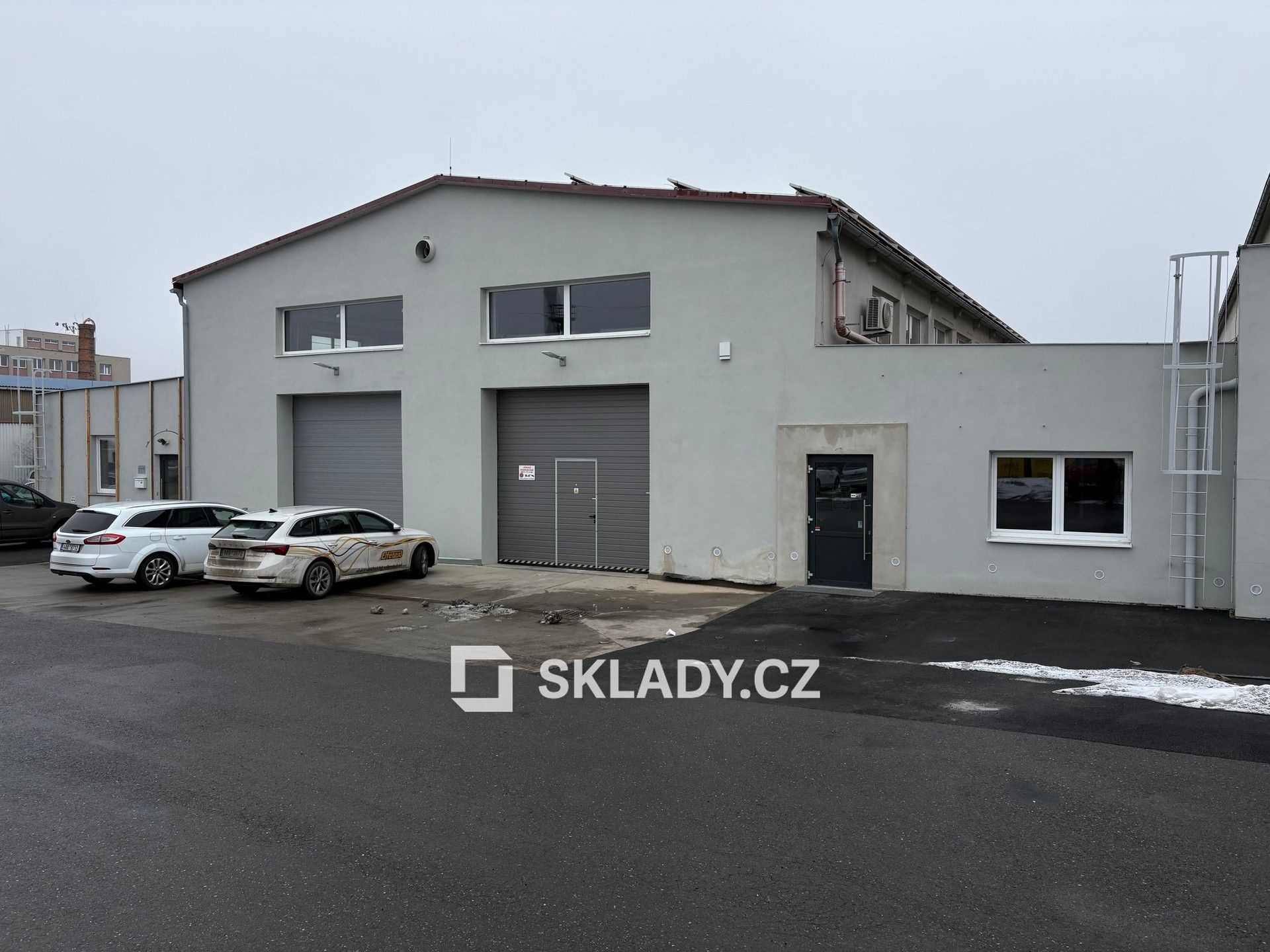 Pronájem komerčního prostoru 730 m² - foto 1