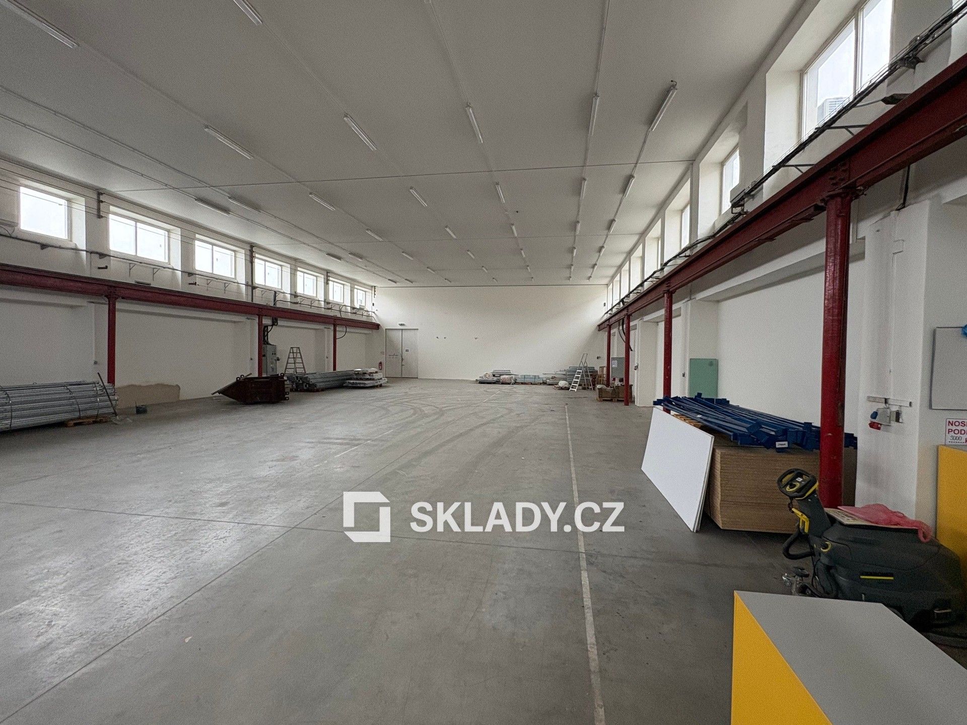 Pronájem komerčního prostoru 730 m² - foto 4