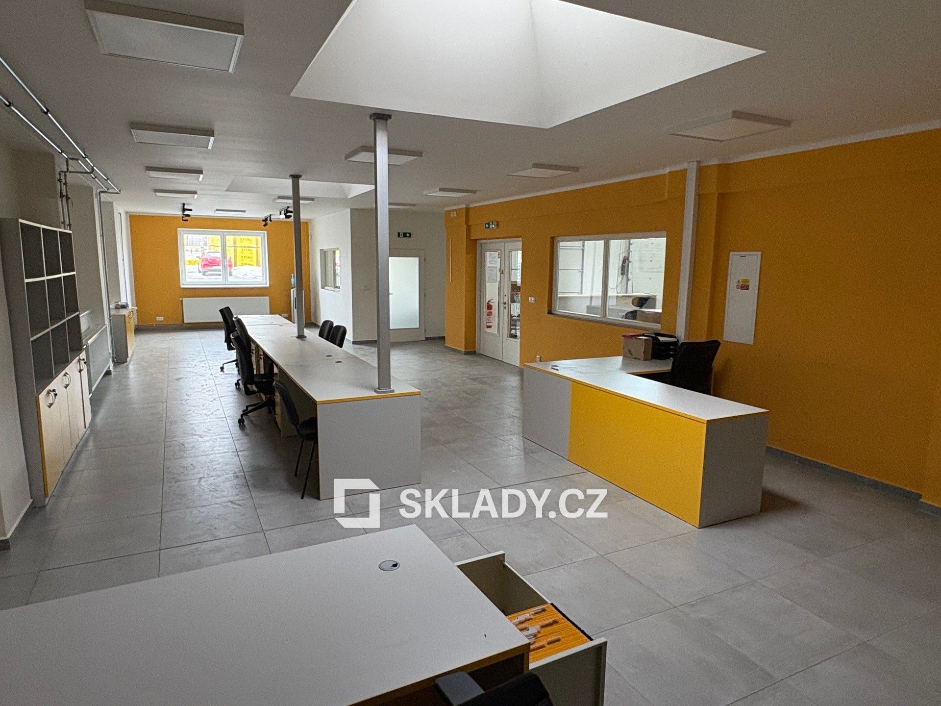 Pronájem komerčního prostoru 730 m² - foto 11