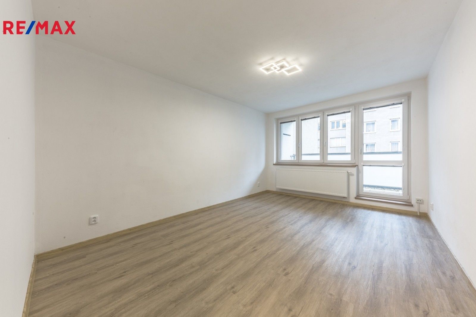 Pronájem bytu 3+1 80 m² - foto 3