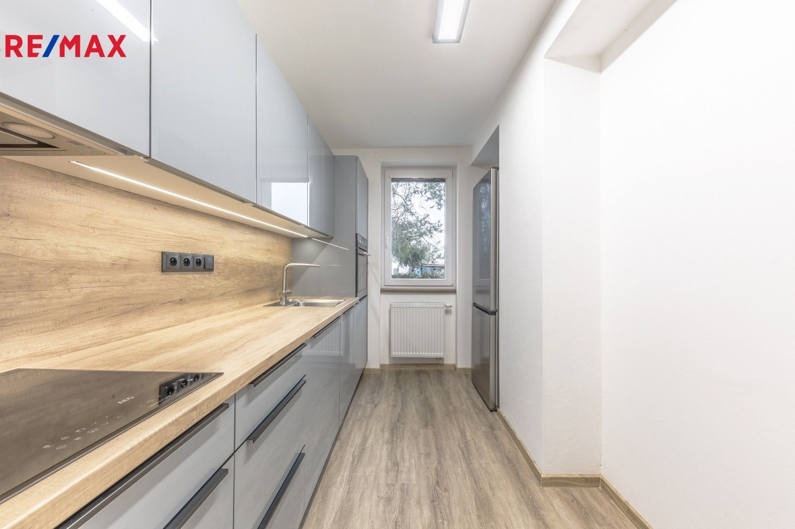 Pronájem bytu 3+1 80 m² - foto 2