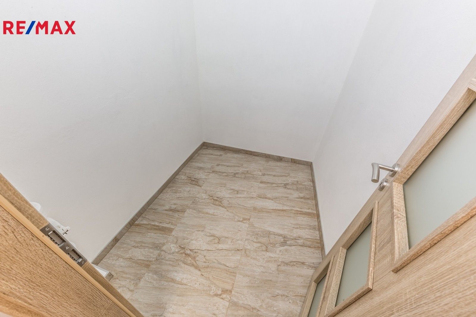Pronájem bytu 3+1 80 m² - foto 12