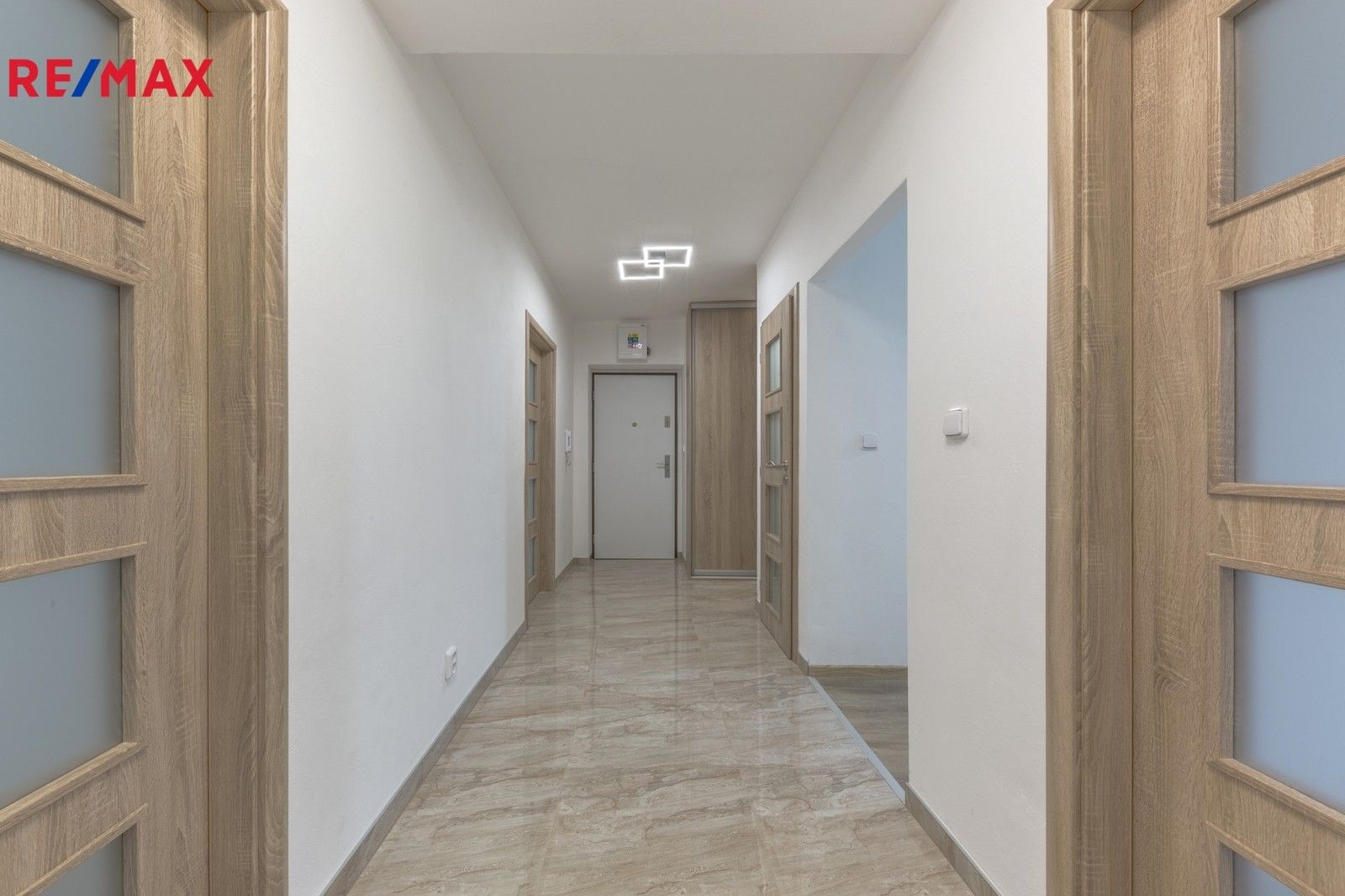 Pronájem bytu 3+1 80 m² - foto 14