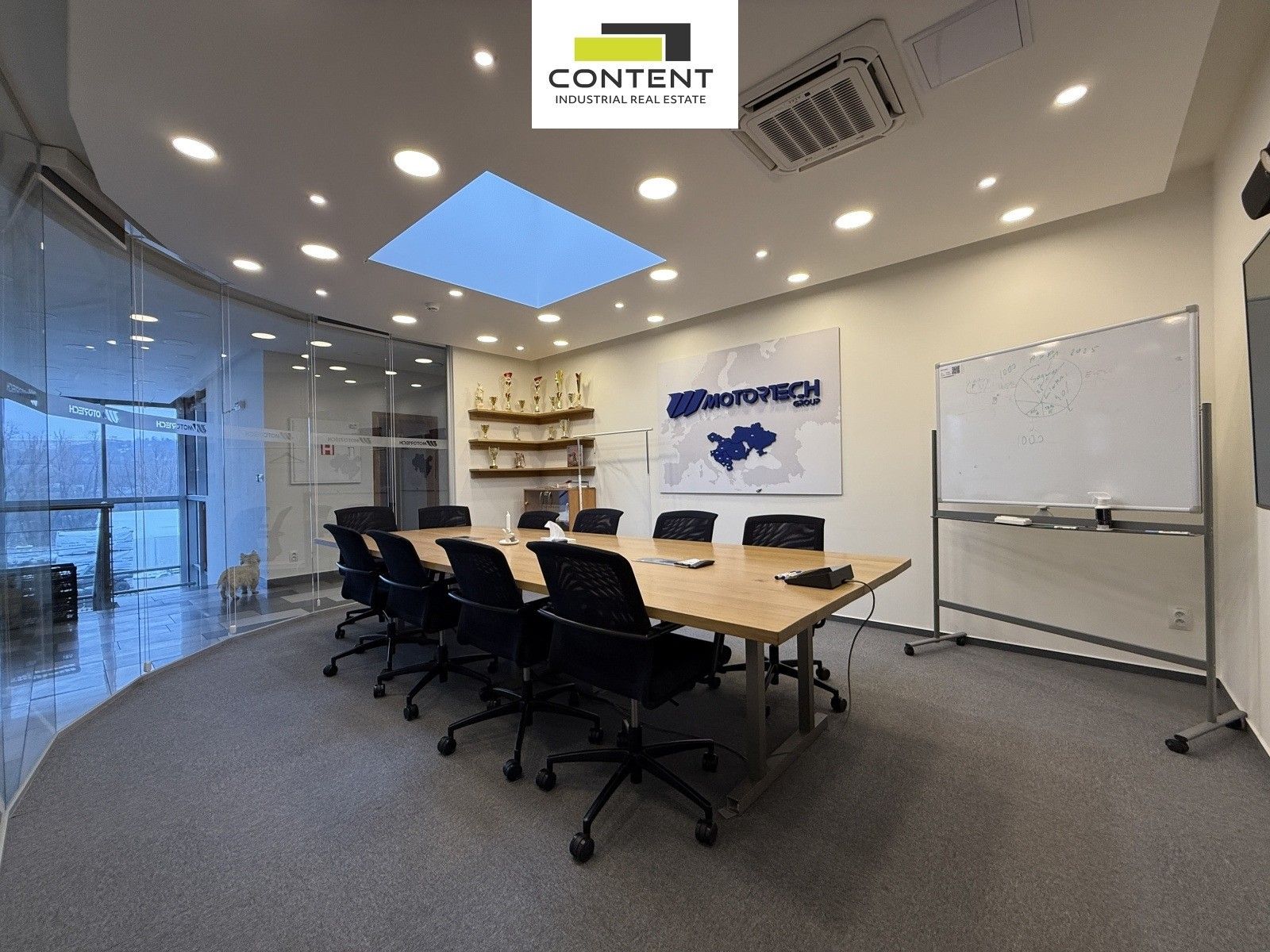 Pronájem komerčního prostoru 830 m² - foto 13