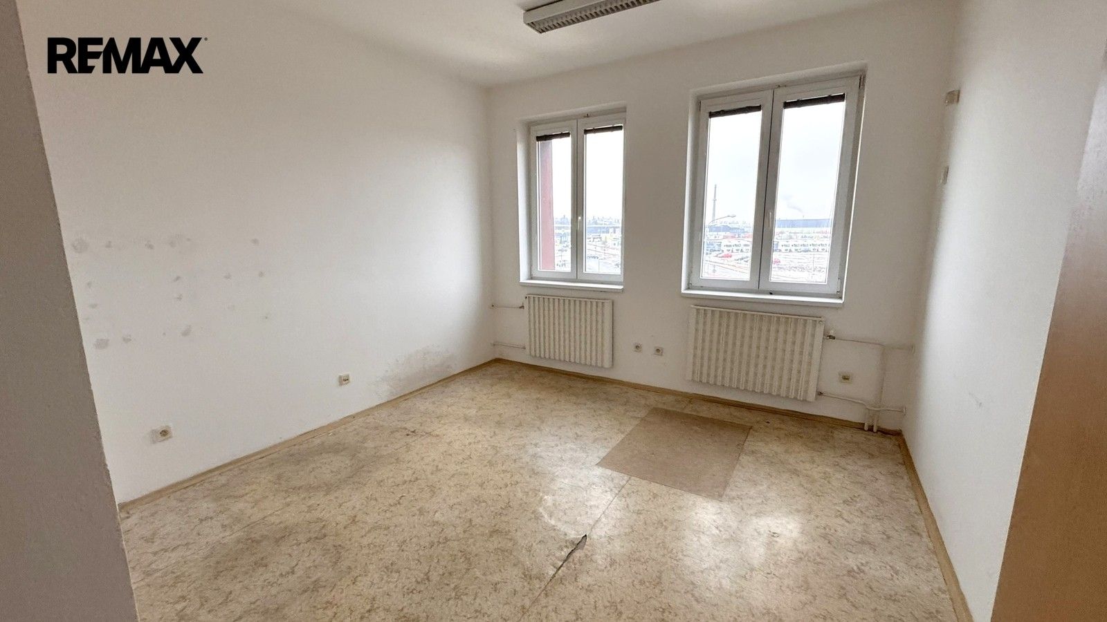 Pronájem komerčního prostoru 15 m² - foto 3