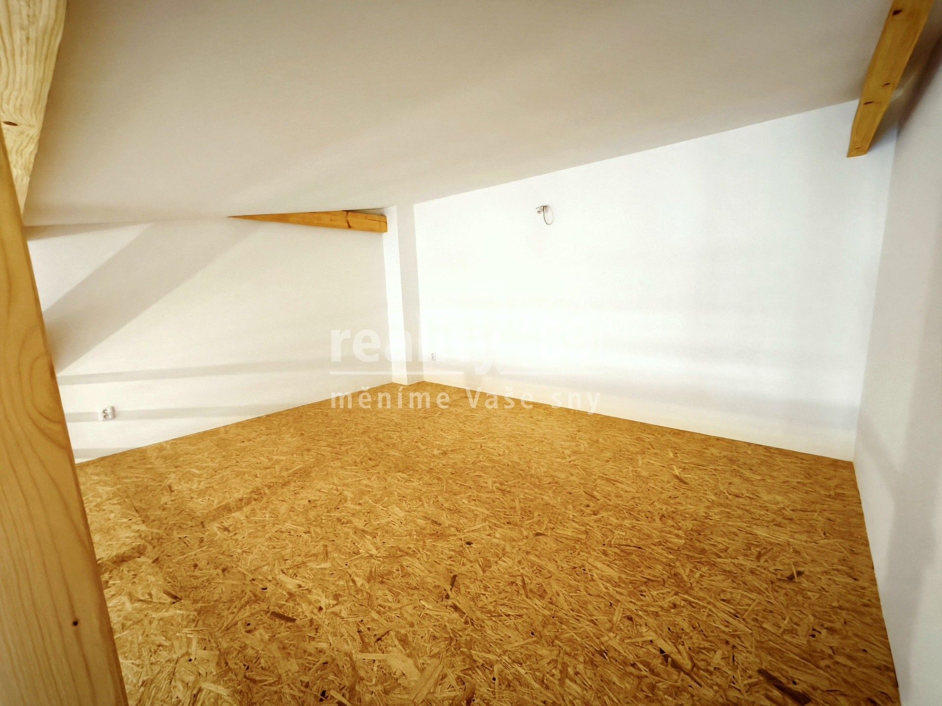 Pronájem komerčního prostoru 67 m² - foto 9