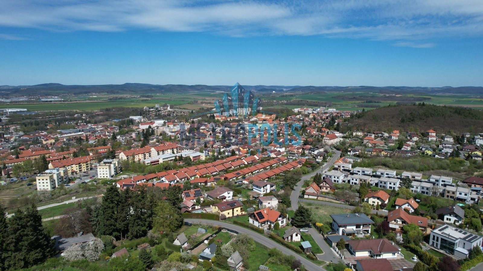 Prodej pozemku 826 m² - foto 1