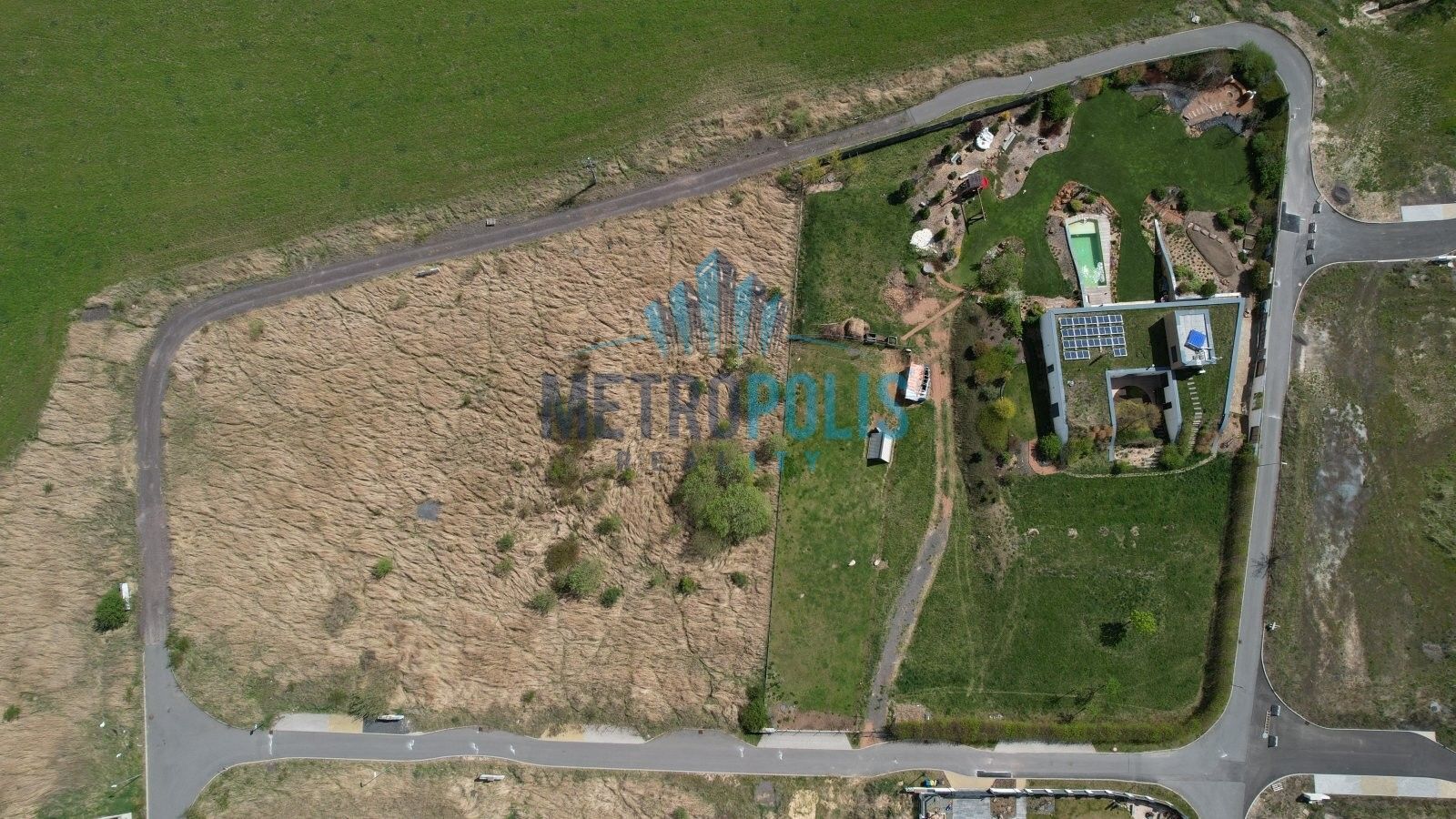 Prodej pozemku 826 m² - foto 3