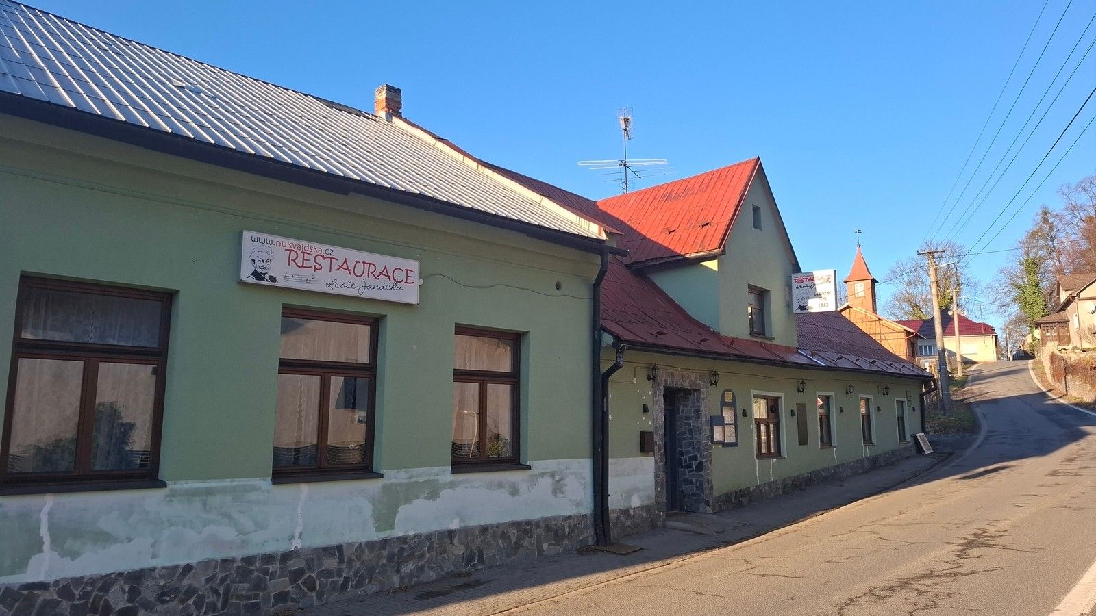 Prodej komerčního prostoru 230 m² - foto 1